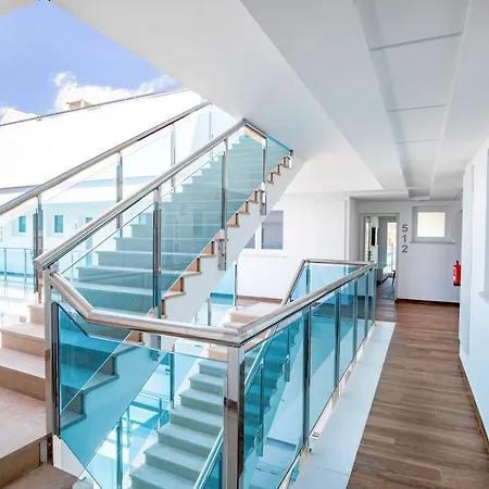 Sea Experience Lejlighedshotel 4*