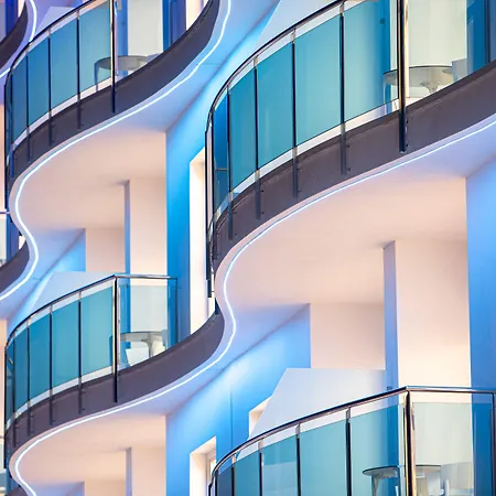 Sea Experience Aparthotel 4*