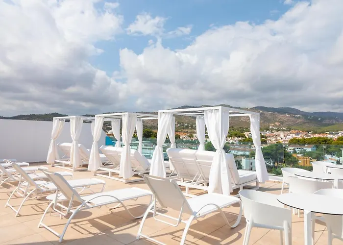 Aparthotel Sea Experience 4*